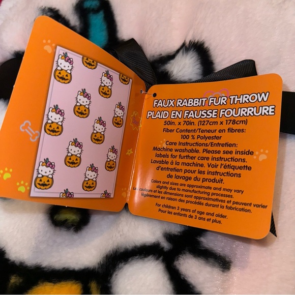 Hello Kitty Pink Halloween Pumpkin Blanket - Picture 2 of 2